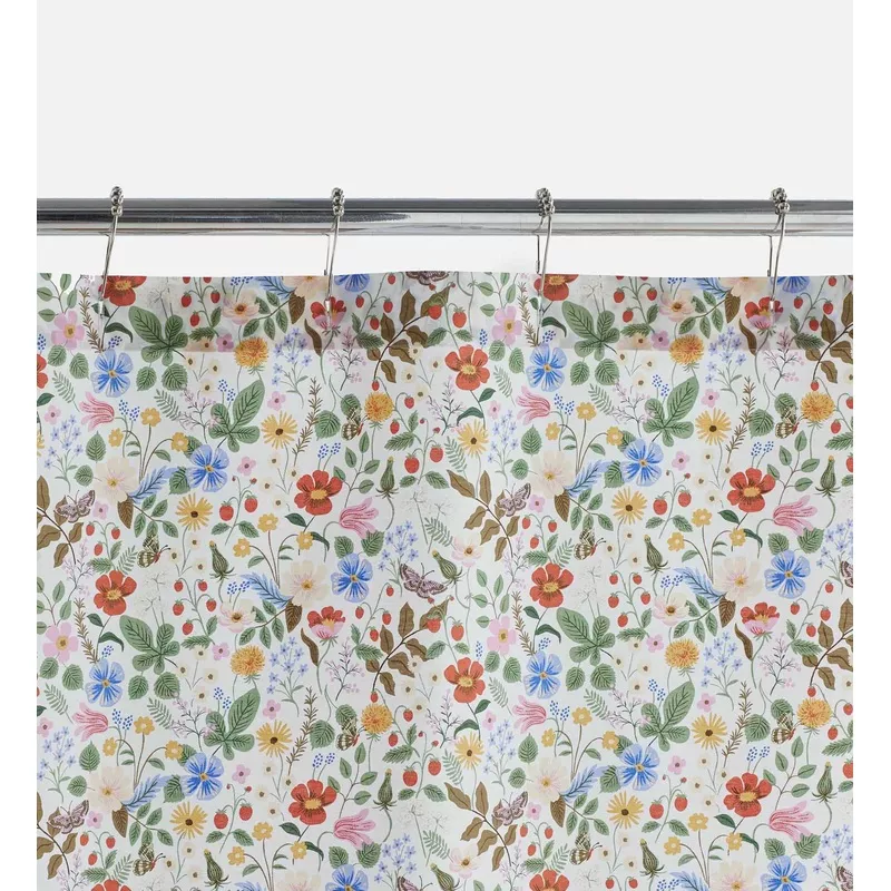 Percale Shower Curtain – Strawberry Fields White
