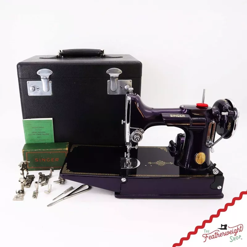 Singer Featherweight 221, AE0607** – Fully Restored in Black Iris