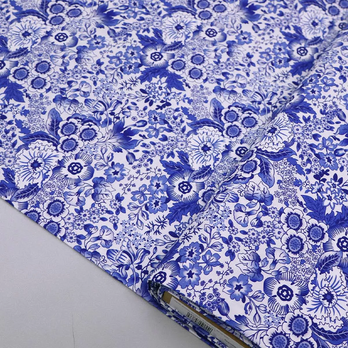 V&A Organic Cotton – Crafts Tranquility – Ethereal Garden